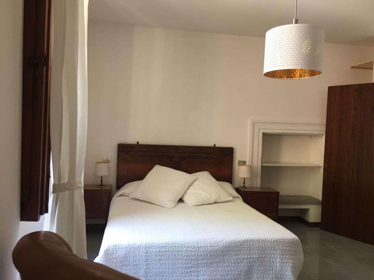 Civico 10 Hotel Губио Екстериор снимка