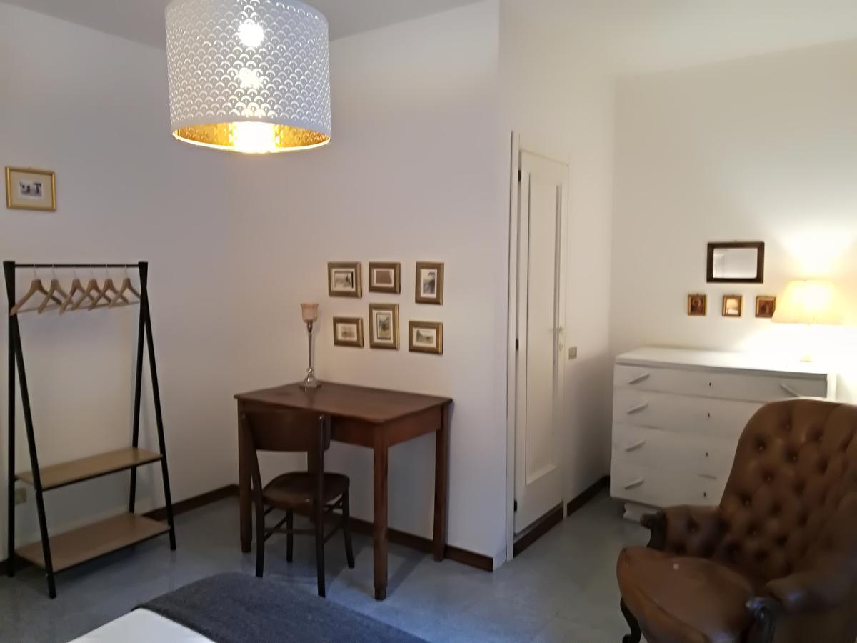 Civico 10 Hotel Губио Екстериор снимка